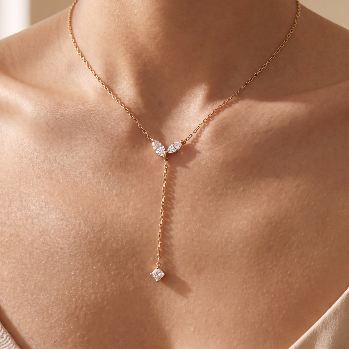 馬眼形羽葉Y字鏈 18K金培育鑽石懸垂項鏈 | Triple Jewelry